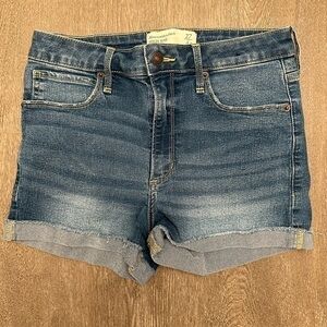 ABERCROMBIE & FITCH HIGH RISE SHORT - Size 27 / 4R